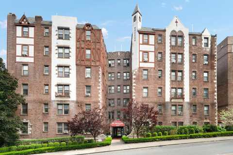 312 Main Street, White Plains, NY 10601