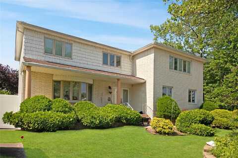 835 Ionia Avenue, Staten Island, NY 10309