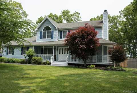 132 N Woods Road, Baiting Hollow, NY 11933