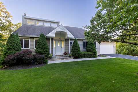 70 Jean Court, Riverhead, NY 11901