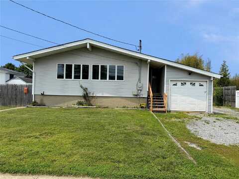 392 Jervis Avenue, Copiague, NY 11726
