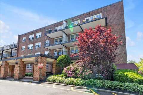 34 Pearsall Avenue, Glen Cove, NY 11542