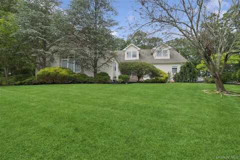 3 Heidi Lane, Mount Sinai, NY 11766