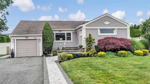20 Margaret Road, Massapequa, NY 11758