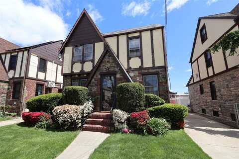 90-11 219th Street, Queens Village, NY 11428