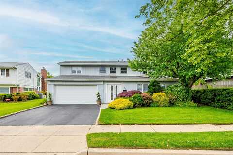 36 Randy Lane, Plainview, NY 11803