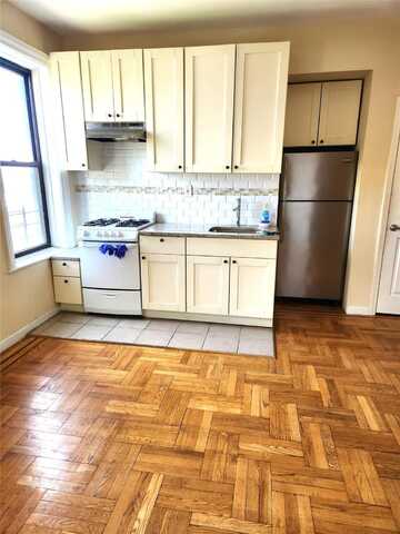 155-17 Sanford Avenue, Flushing, NY 11355