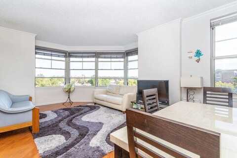 300 Mamaroneck Avenue, White Plains, NY 10605