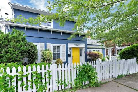 162 Central Avenue, Greenport, NY 11944
