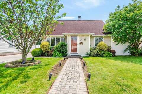 686 Barnes Avenue, Baldwin, NY 11510