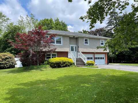 9 Grossman Street, Melville, NY 11747