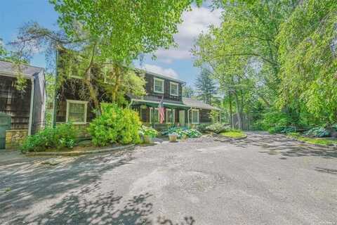 9 Lone Hill Place, Dix Hills, NY 11746