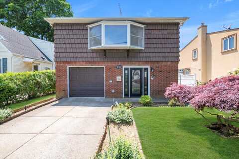 78-30 270th Street, New Hyde Park, NY 11040