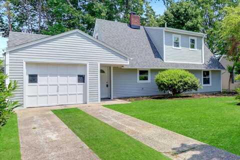 17 Windmill Lane, Levittown, NY 11756