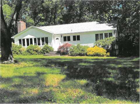 140 Laurel Lane, Laurel, NY 11791
