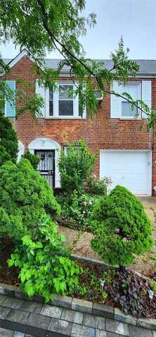 10759 124th Street, Richmond Hill, NY 11419