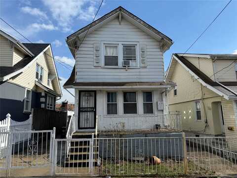 3 Highland Court, Far Rockaway, NY 11691