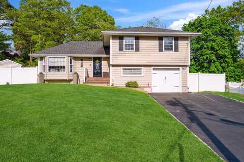 2 Cornell Court N, Smithtown, NY 11787