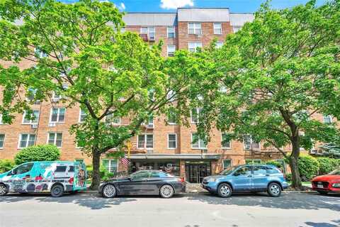 68-15 Selfridge Street, Forest Hills, NY 11375