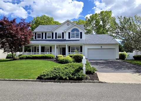 52 Summerfield Drive, Holtsville, NY 11742