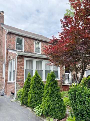 4532 Westminster, Great Neck, NY 11020