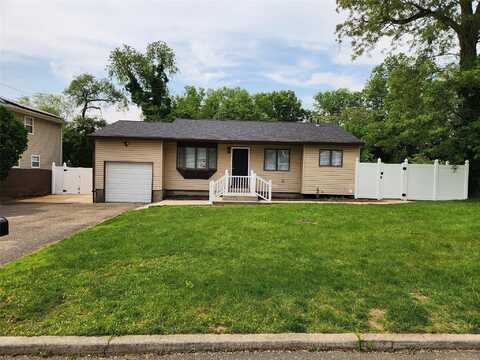 293 Concord Street, Dix Hills, NY 11746