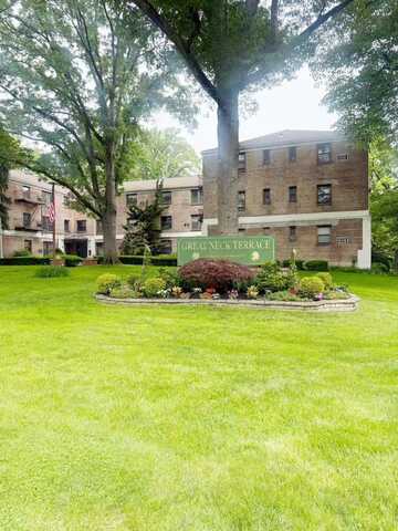 46 Terrace Circle, Great Neck, NY 11021