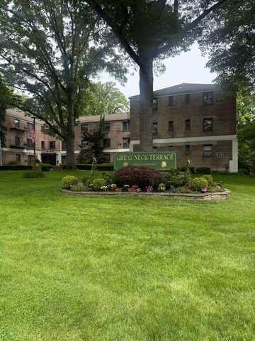 46 Terrace Circle, Great Neck, NY 11021