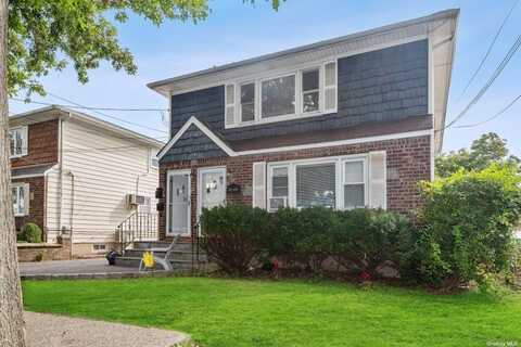 176 Nassau Boulevard, Garden City South, NY 11530