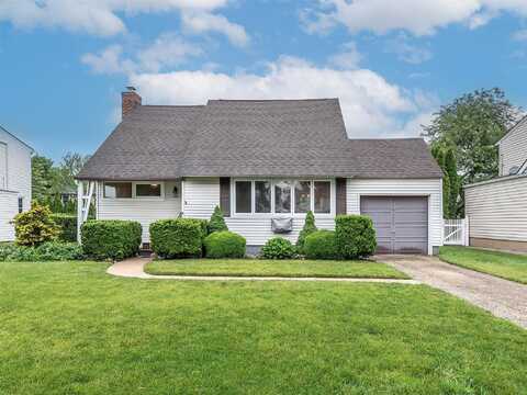 163 Meadow, Garden City, NY 11530