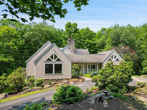 67 Old Logging, Bedford, NY 10506