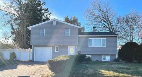 28 Speed Street, Brentwood, NY 11717