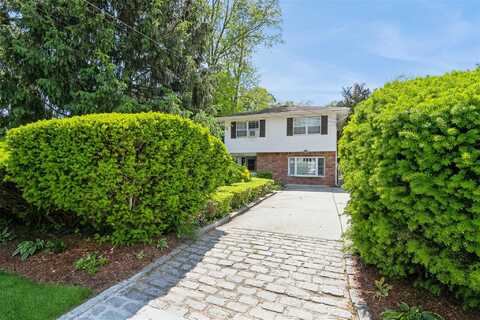 22 Landscape Drive, Wheatley Heights, NY 11798