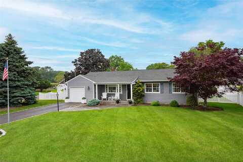 25 Jackwill Road, East Patchogue, NY 11772