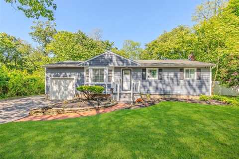 105 Glenwood Lane, Port Jefferson, NY 11777