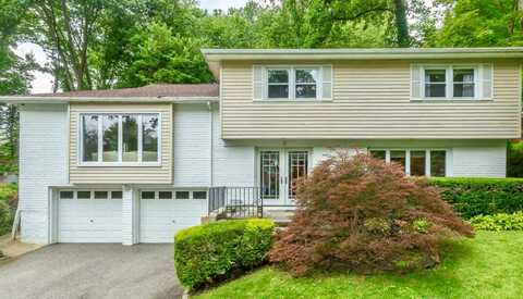 5 N Ravine Road, Great Neck, NY 11023