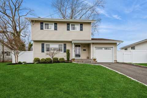 2393 Wallen Lane, North Bellmore, NY 11710