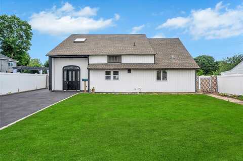 205 Blueberry Lane, Hicksville, NY 11801