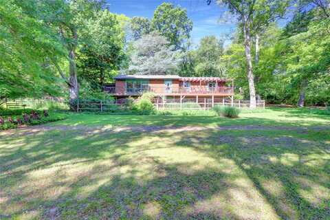 21 West Bartlett Road, Middle Island, NY 11953