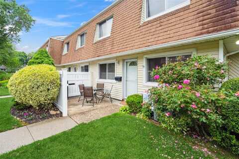 127 Storm Drive, Holtsville, NY 11742