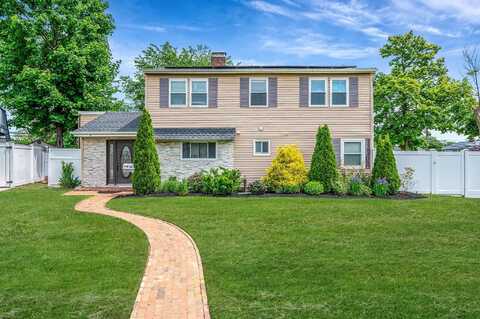 49 Rainbow Lane, Levittown, NY 11756