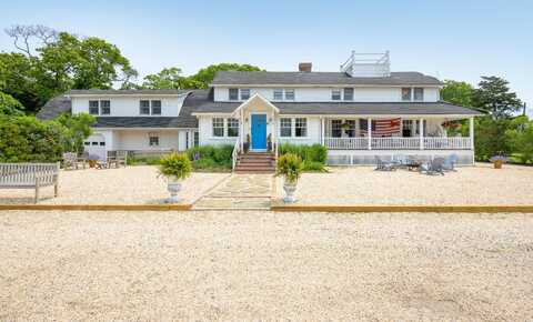 296 E Montauk Highway, Hampton Bays, NY 11946