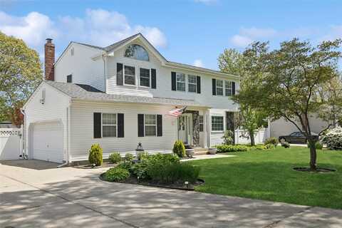 283 Terry Road, Sayville, NY 11782