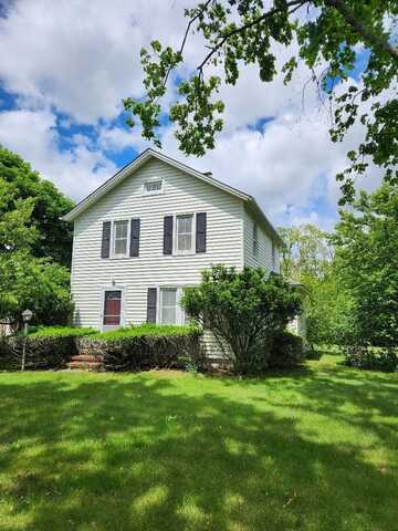 9 Vail Avenue, East Quogue, NY 11942