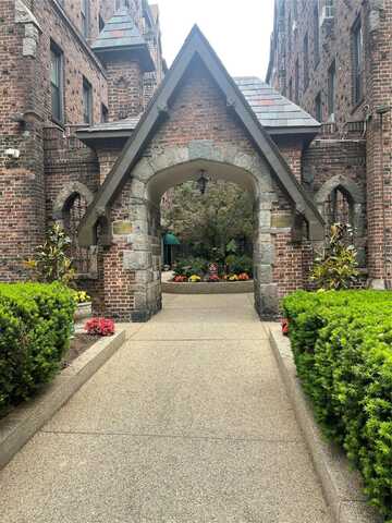 83-19 116th Street, Kew Gardens, NY 11415