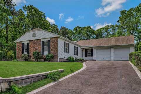 14 Home Drive, Medford, NY 11763