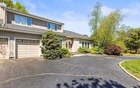 65 Annandale Road, Commack, NY 11725