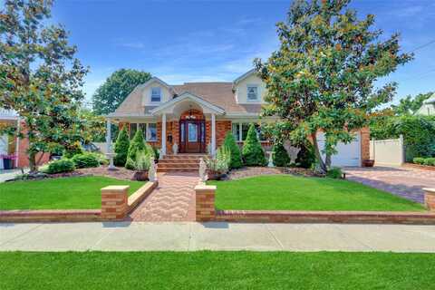 46 Meadowbrook Lane, Valley Stream, NY 11580