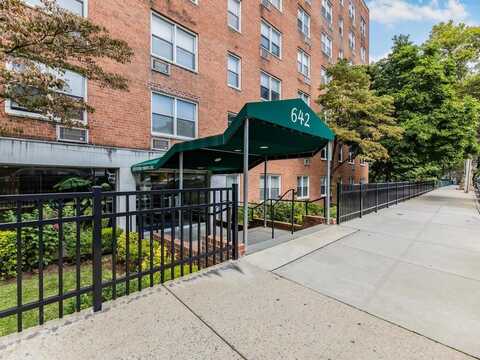 642 Locust Street, Mount Vernon, NY 10552