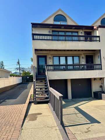 639 E Broadway, Long Beach, NY 11561